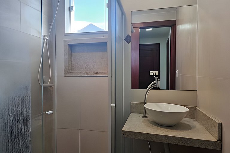 Casa 2 quartos com área gourmet e ar em Itaúna, Saquarema
