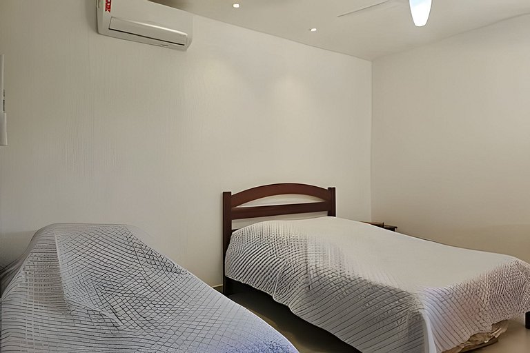 Casa 2 quartos com área gourmet e ar em Itaúna, Saquarema