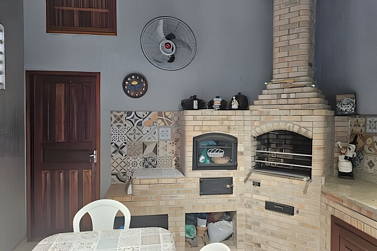 Casa 2 quartos com área gourmet e ar em Itaúna, Saquarema