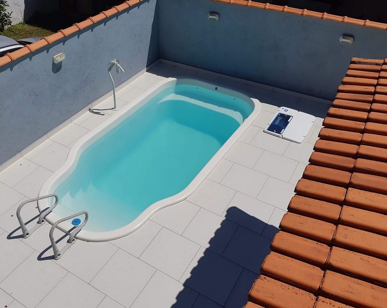 Casa 2 quartos com área gourmet e ar em Itaúna, Saquarema