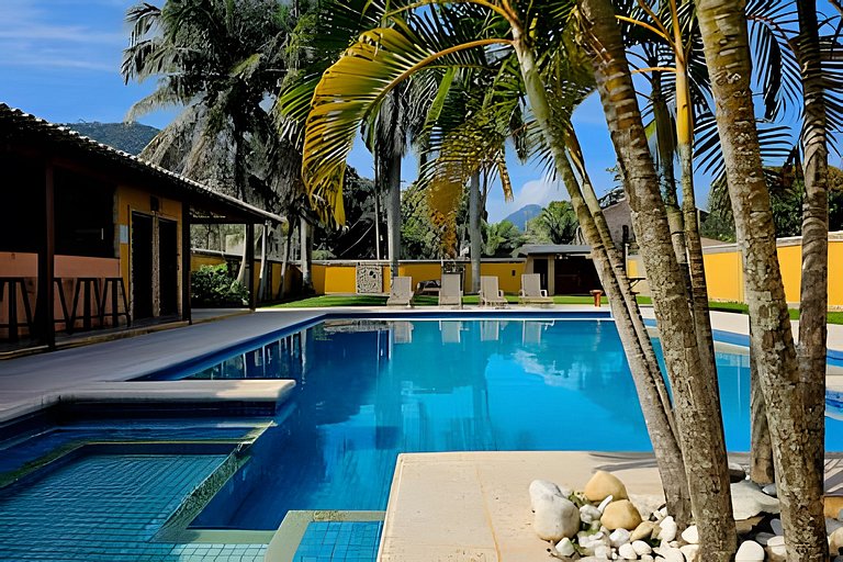 Casa 4 quartos com piscina para 16 em Ponta Negra, Maricá