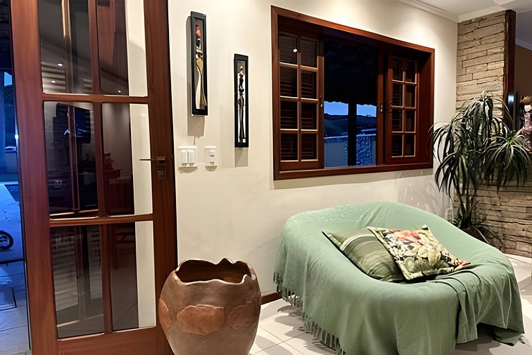 Casa 4 quartos com piscina para 16 em Ponta Negra, Maricá