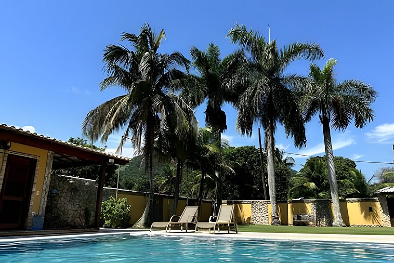 Casa 4 quartos com piscina para 16 em Ponta Negra, Maricá
