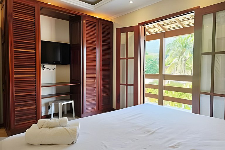 Casa 4 quartos com piscina para 16 em Ponta Negra, Maricá