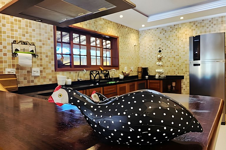 Casa 4 quartos com piscina para 16 em Ponta Negra, Maricá