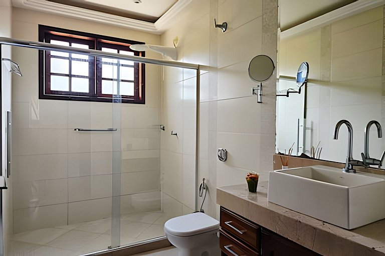 Casa 4 quartos com piscina para 16 em Ponta Negra, Maricá