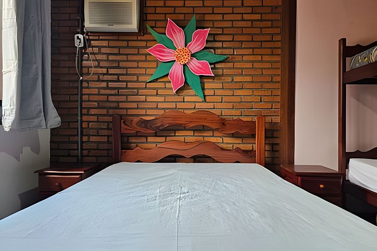 Casa com piscina e sauna em condomínio fechado em Saquarema