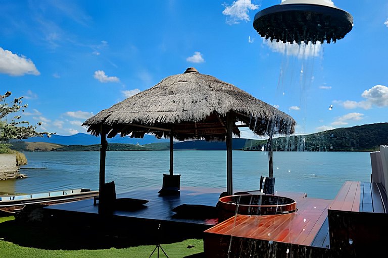 Casa 5 quartos à beira da lagoa no Boqueirão, Saquarema