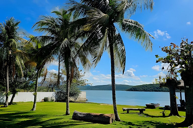 Casa 5 quartos à beira da lagoa no Boqueirão, Saquarema