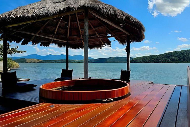 Casa 5 quartos à beira da lagoa no Boqueirão, Saquarema