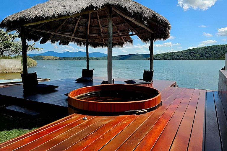 Casa 5 quartos à beira da lagoa no Boqueirão, Saquarema