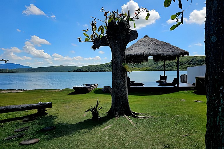 Casa 5 quartos à beira da lagoa no Boqueirão, Saquarema