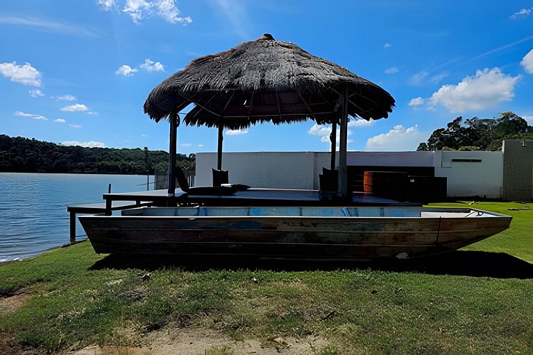 Casa 5 quartos à beira da lagoa no Boqueirão, Saquarema