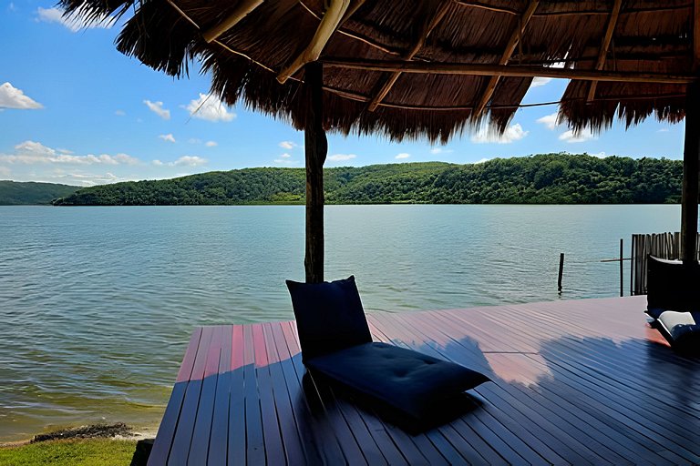 Casa 5 quartos à beira da lagoa no Boqueirão, Saquarema