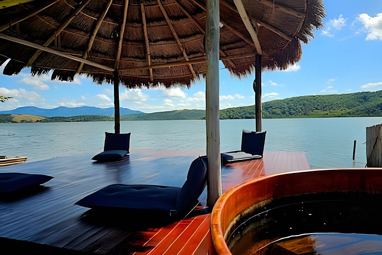 Casa 5 quartos à beira da lagoa no Boqueirão, Saquarema