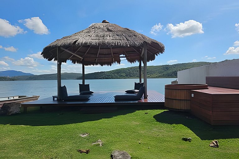 Casa 5 quartos à beira da lagoa no Boqueirão, Saquarema