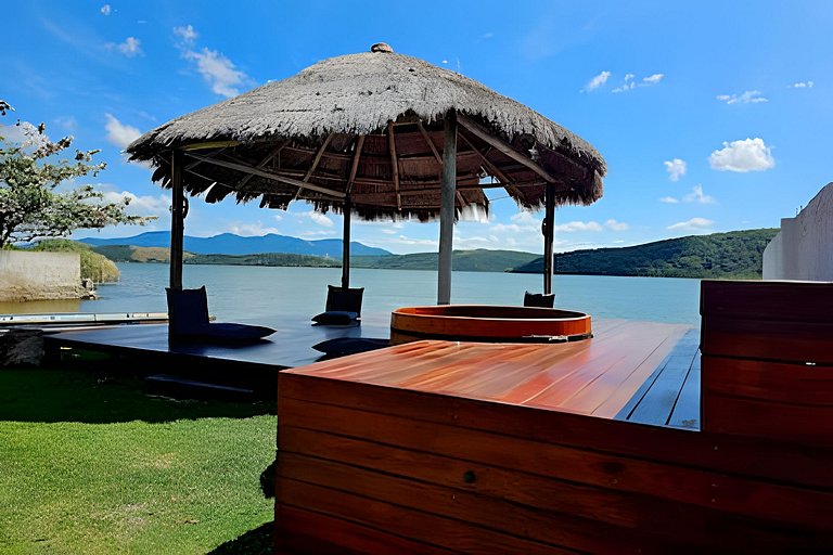 Casa 5 quartos à beira da lagoa no Boqueirão, Saquarema