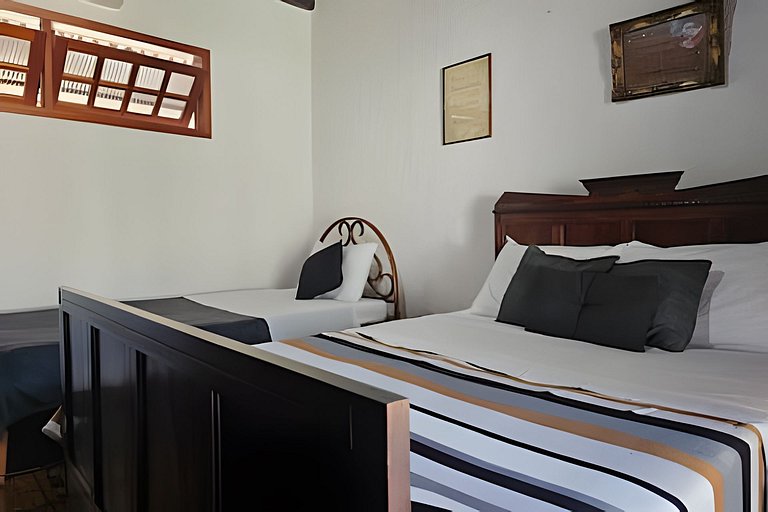 Casa 5 quartos à beira da lagoa no Boqueirão, Saquarema