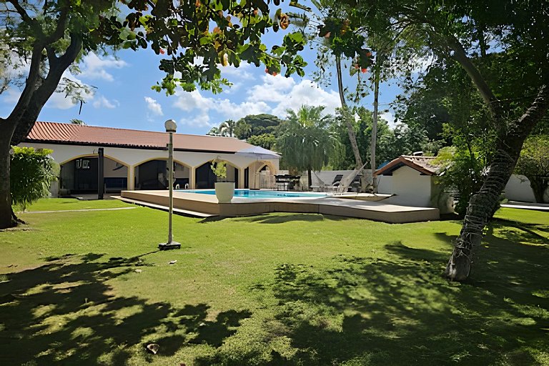 Casa 5 quartos à beira da lagoa no Boqueirão, Saquarema