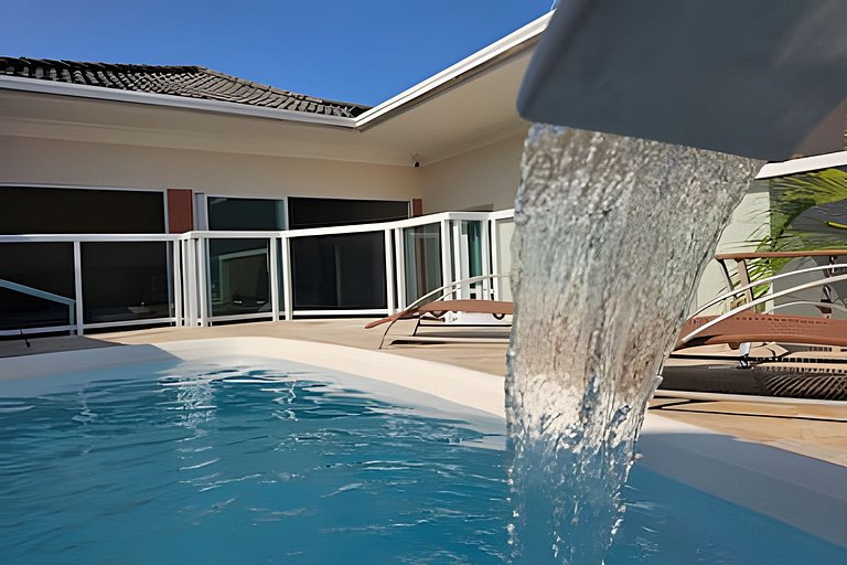 Casa Alto Padrão na praia de Itaúna