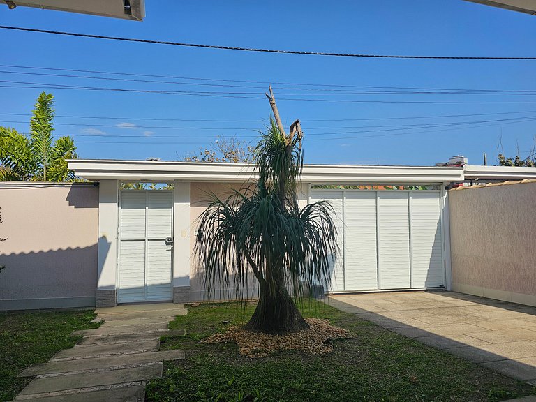 Casa Alto Padrão na praia de Itaúna