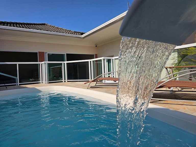 Casa Alto Padrão na praia de Itaúna