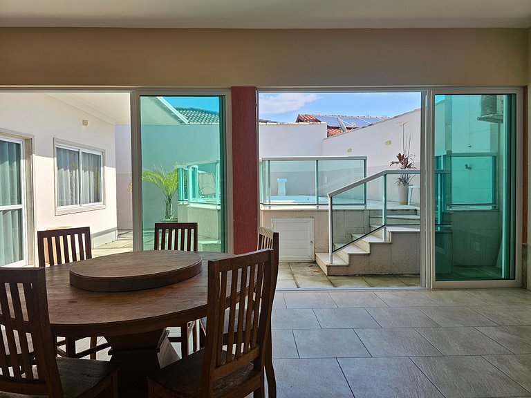 Casa Alto Padrão na praia de Itaúna