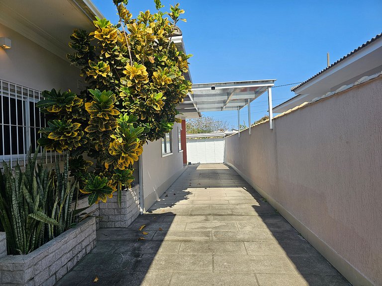Casa Alto Padrão na praia de Itaúna