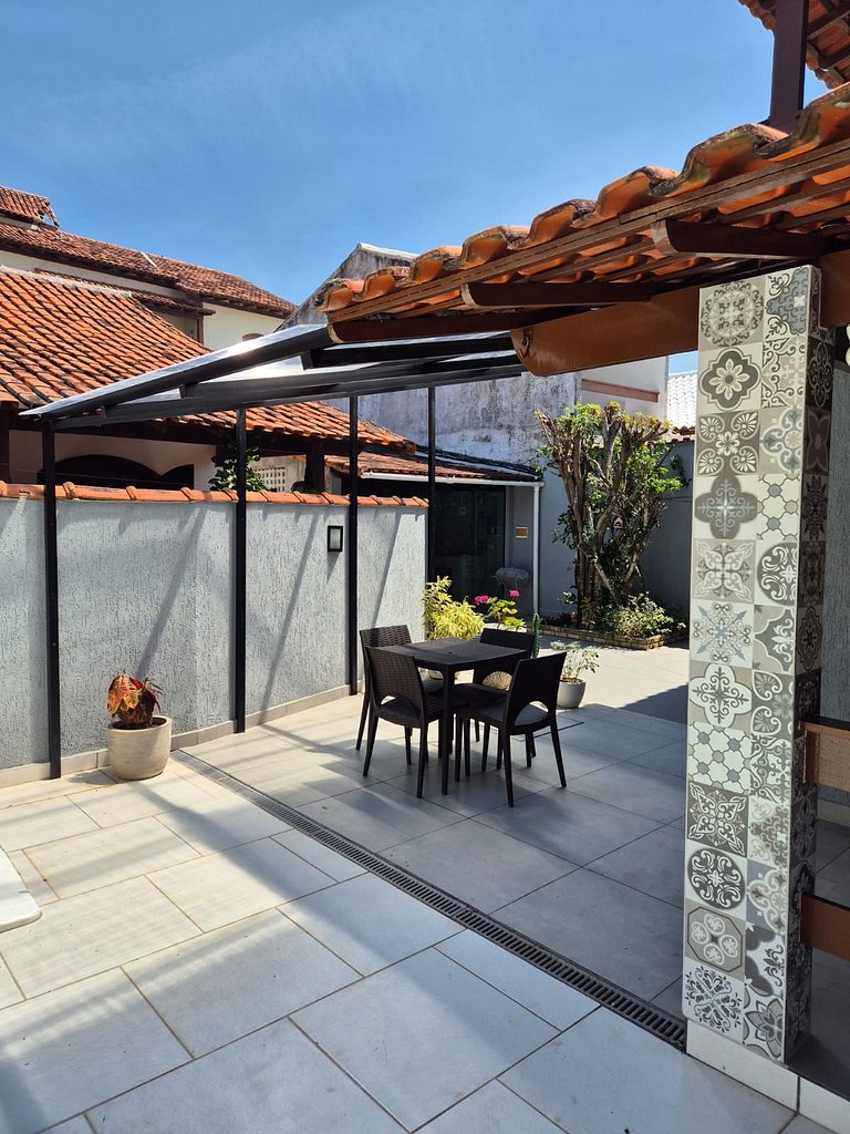 Casa 2 quartos com área gourmet e ar em Itaúna, Saquarema