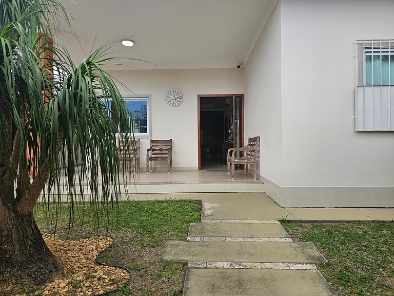 Casa Alto Padrão na praia de Itaúna