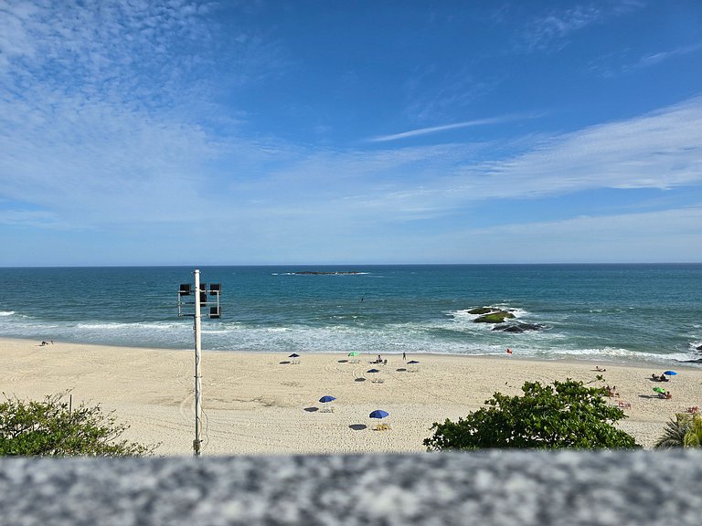 Cobertura Duplex Pé na Areia - Vista Deslumbrante