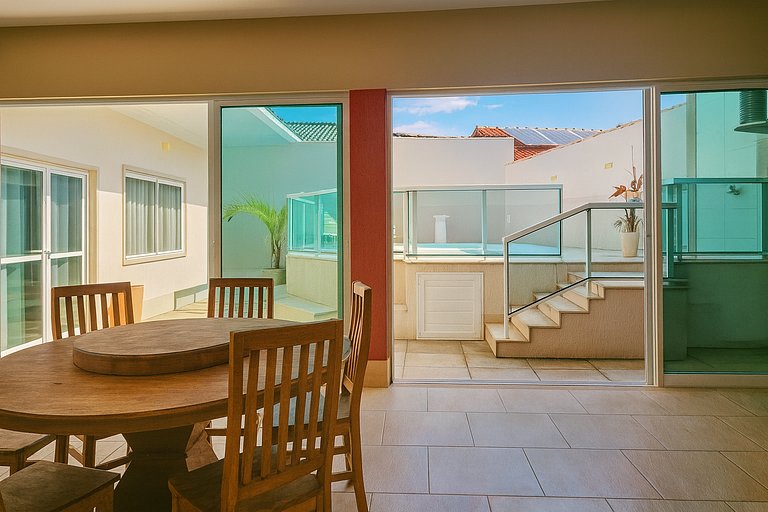 Casa Alto Padrão na praia de Itaúna