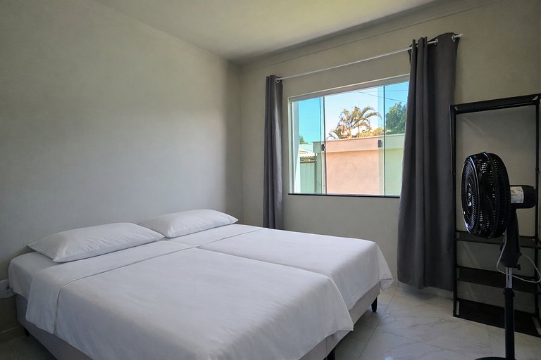 Casa privativa em Itaúna