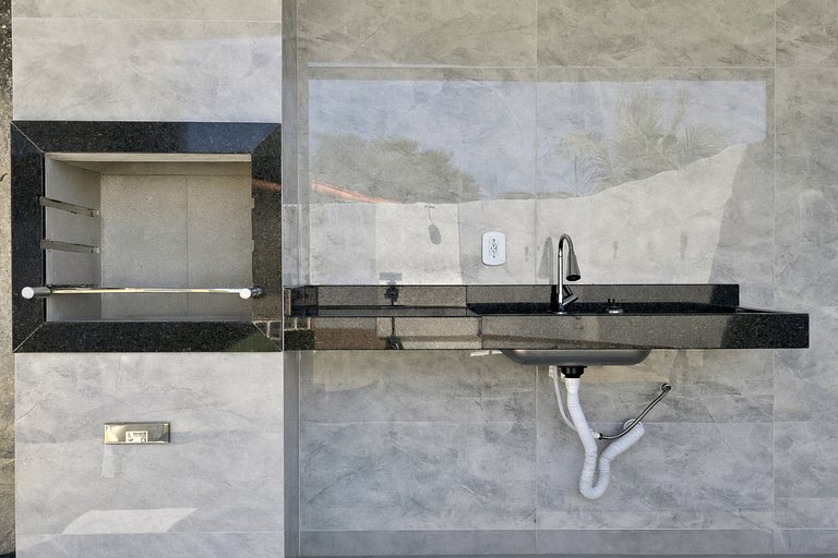 Casa privativa em Itaúna