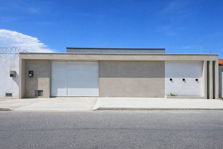 Casa privativa em Itaúna