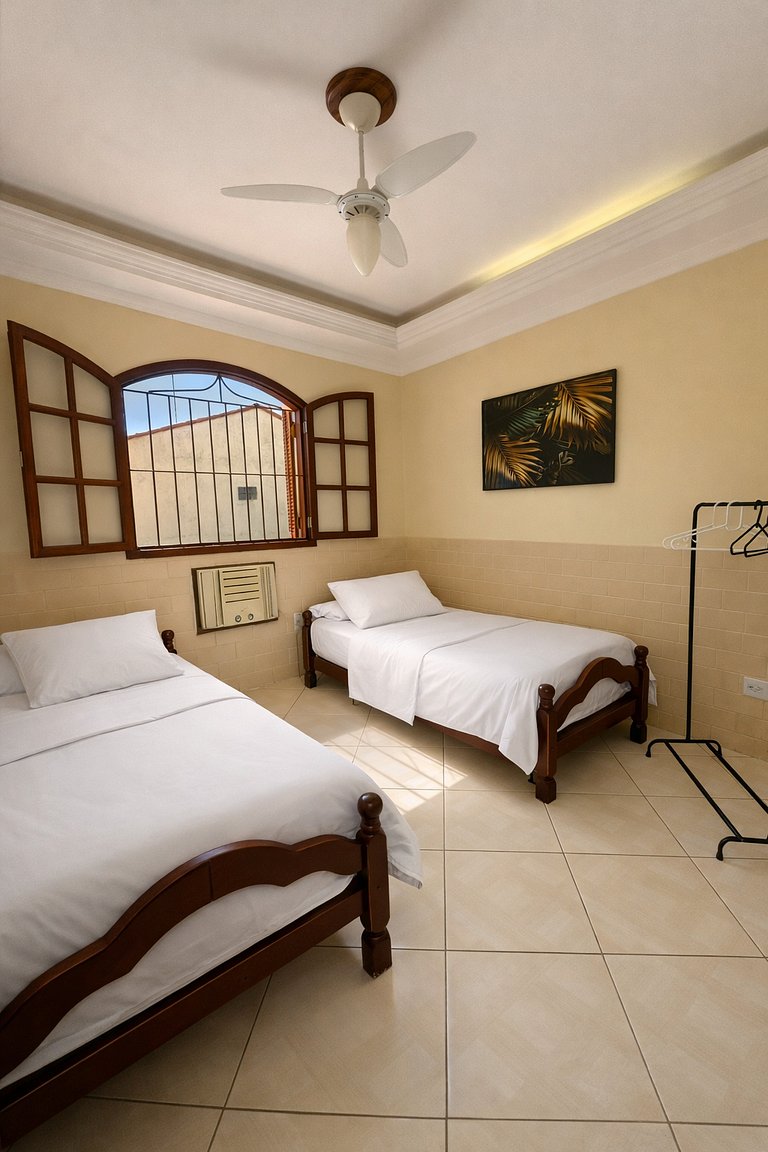 Casa ampla 6 quartos para 12 hóspedes no Centro, Saquarema