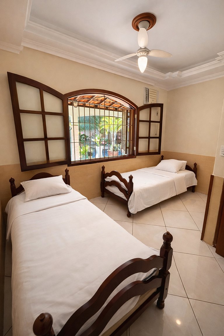 Casa Ampla Central Perto do Mar e da Lagoa