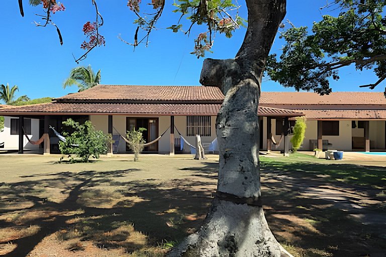 Lazer Completo: Piscina, Ar e Perto da Lagoa