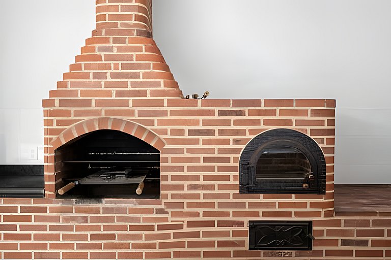 Lazer Completo: Piscina, Ar e Perto da Lagoa