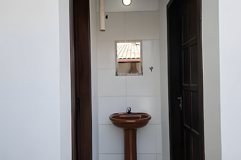 Lazer Completo: Piscina, Ar e Perto da Lagoa