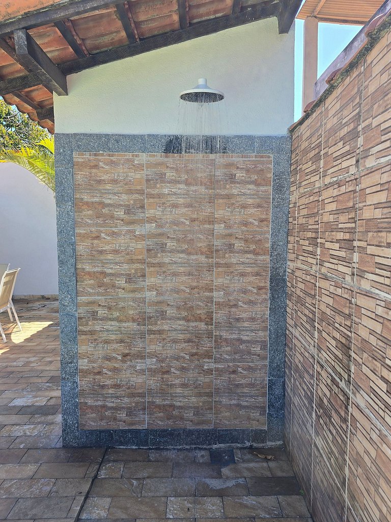 Lazer Completo: Piscina, Ar e Perto da Lagoa