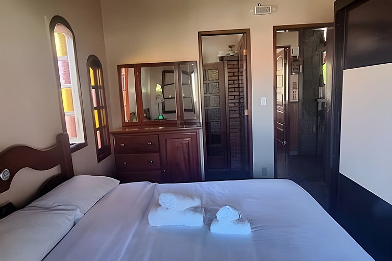Casa 4 quartos para 8 com lazer em Itaúna, Saquarema