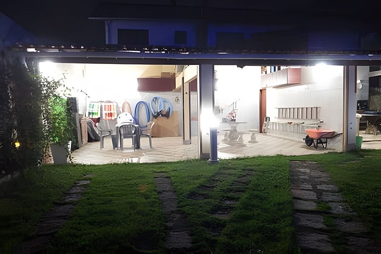 Casa 4 quartos para 8 com lazer em Itaúna, Saquarema