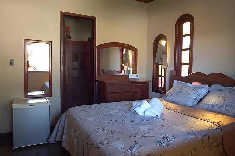 Casa 4 quartos para 8 com lazer em Itaúna, Saquarema