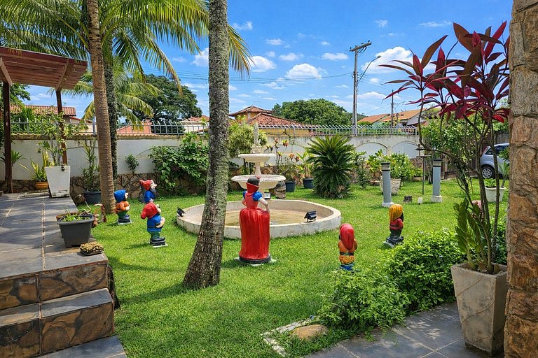 Casa 4 quartos para 8 com lazer em Itaúna, Saquarema