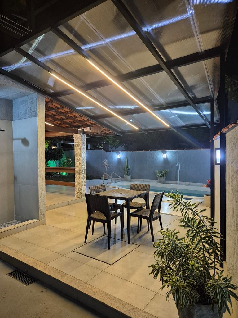 Casa 2 quartos com área gourmet e ar em Itaúna, Saquarema