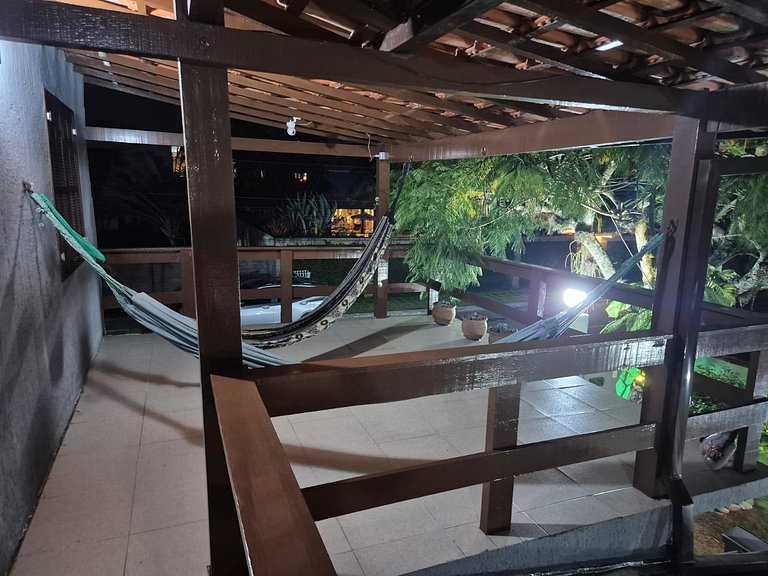 Casa 2 quartos com área gourmet e ar em Itaúna, Saquarema