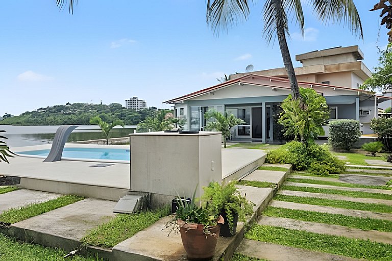 Casa 3 quartos com piscina e área gourmet em Saquarema