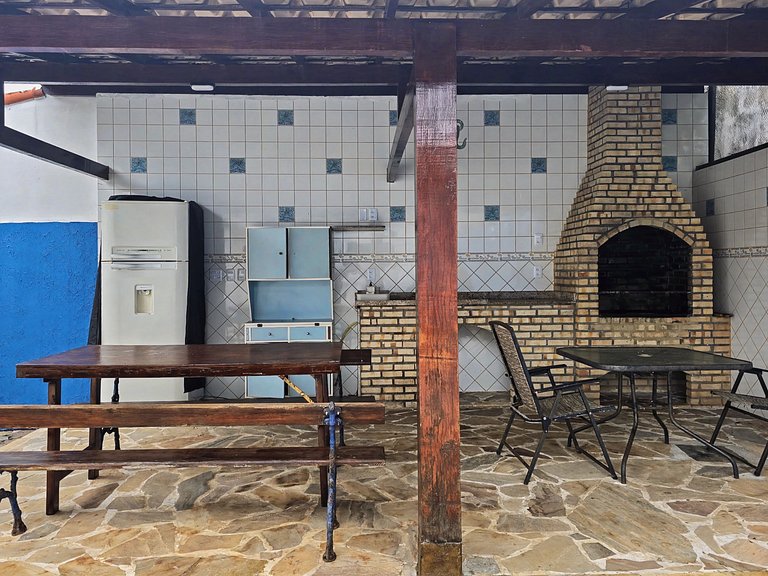 Casa com espaço e lazer