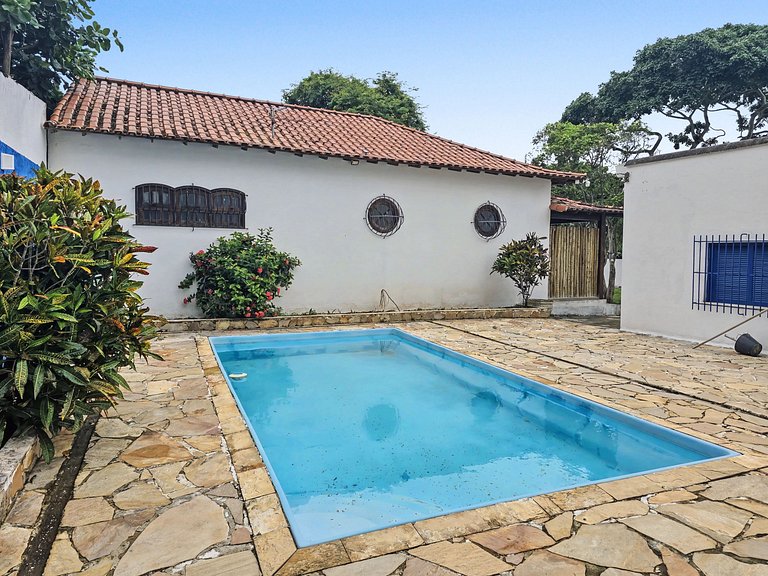 Casa com espaço e lazer